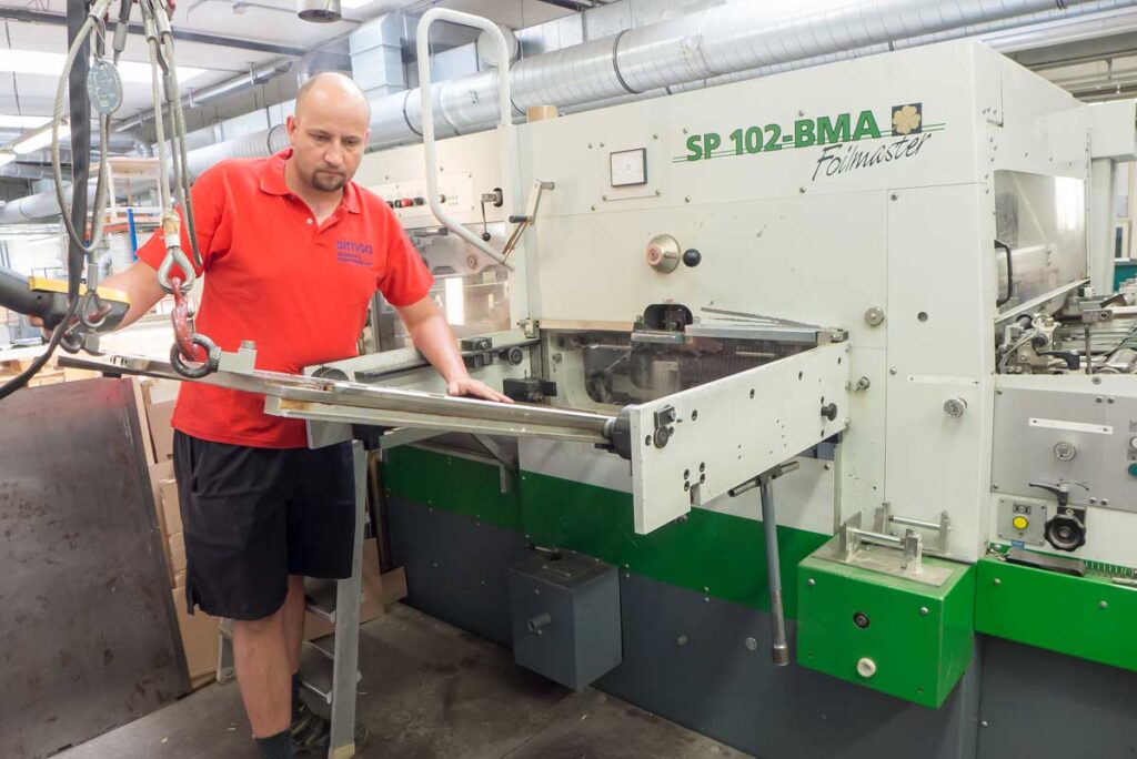 Vollautomatische Heißfolienprägemaschine bis Bogenformat 72x102cm