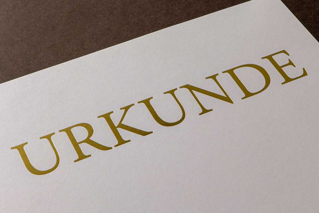 Urkunde A4 Gold Serifen Detail 1024x684